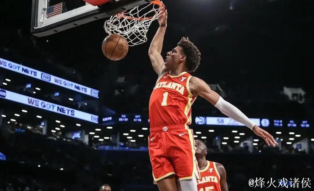 逐步成长！老鹰官媒晒约翰逊海报照：1号球员达成1000记进球